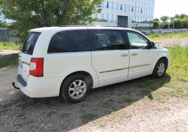Chrysler Town &amp; Country cena 46500 przebieg: 281000, rok produkcji 2012 z Kraków małe 92